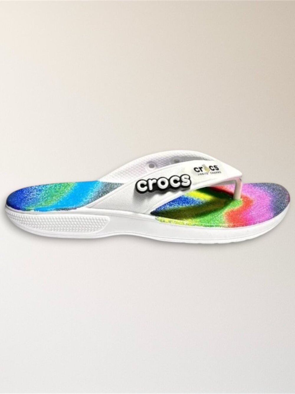 NWT Crocs Classic Flip Rainbow White Spray Tie Dye Sandals Men's 4 Beach Travel - Picture 1 of 6